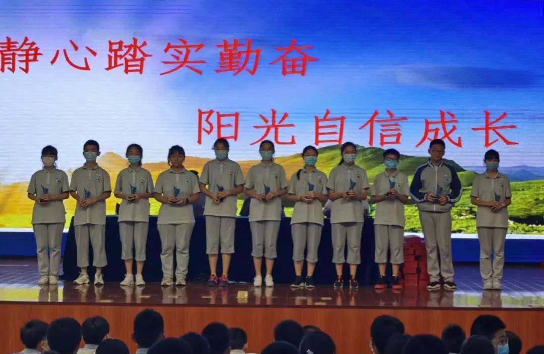 中学生以选择为话题的作文,中学生作文选择