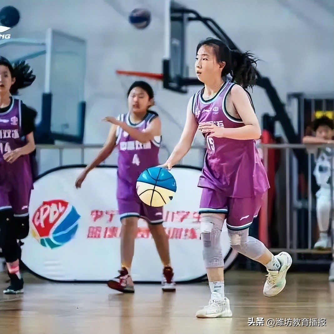 潍坊中新双语小学男篮,潍坊市中新双语学校篮球队