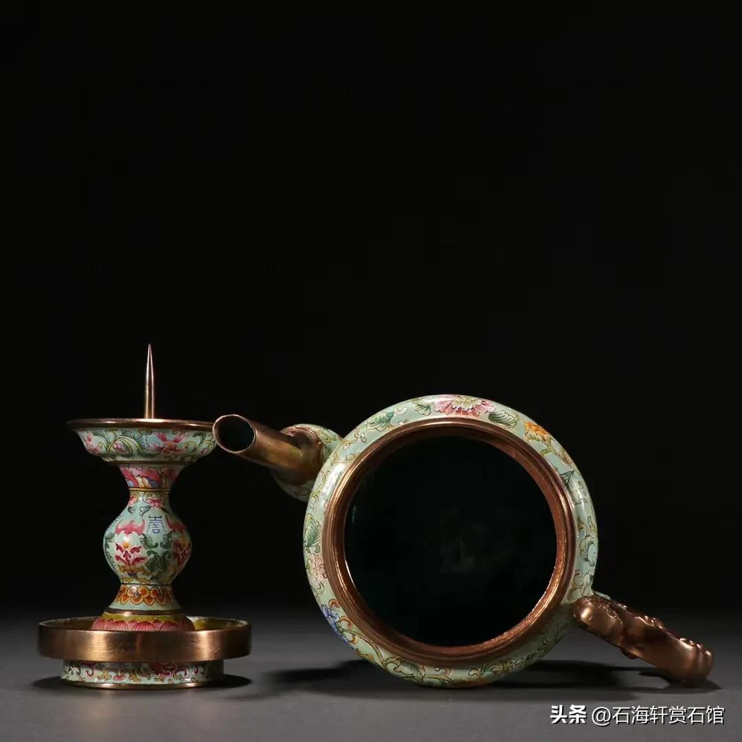 鎏金鹦鹉纹提梁银壶,铜胎画珐琅花鸟纹提梁壶