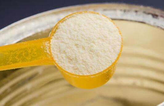 中国奶粉为何号称“天价奶粉”,奶粉行业到底有多暴利?