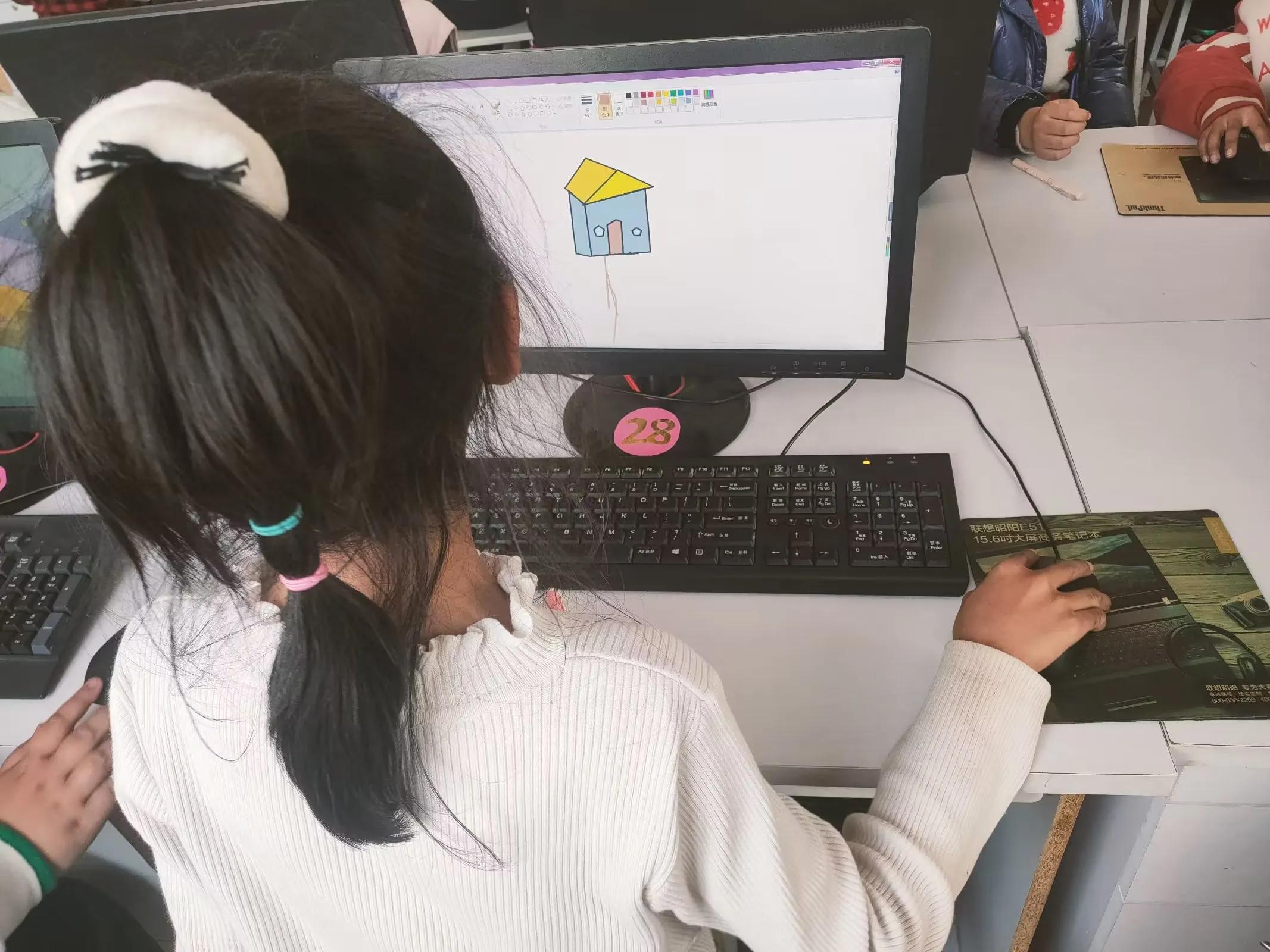 想象力和创造力是儿童绘画的核心,启发孩子想象力的绘画