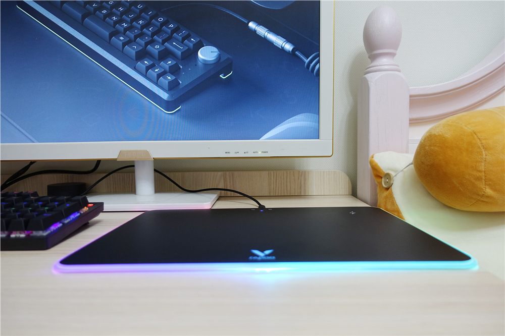 雷柏v10rgb无线充电鼠标垫拆解,雷柏v10rgb鼠标垫能充狗屁王吗