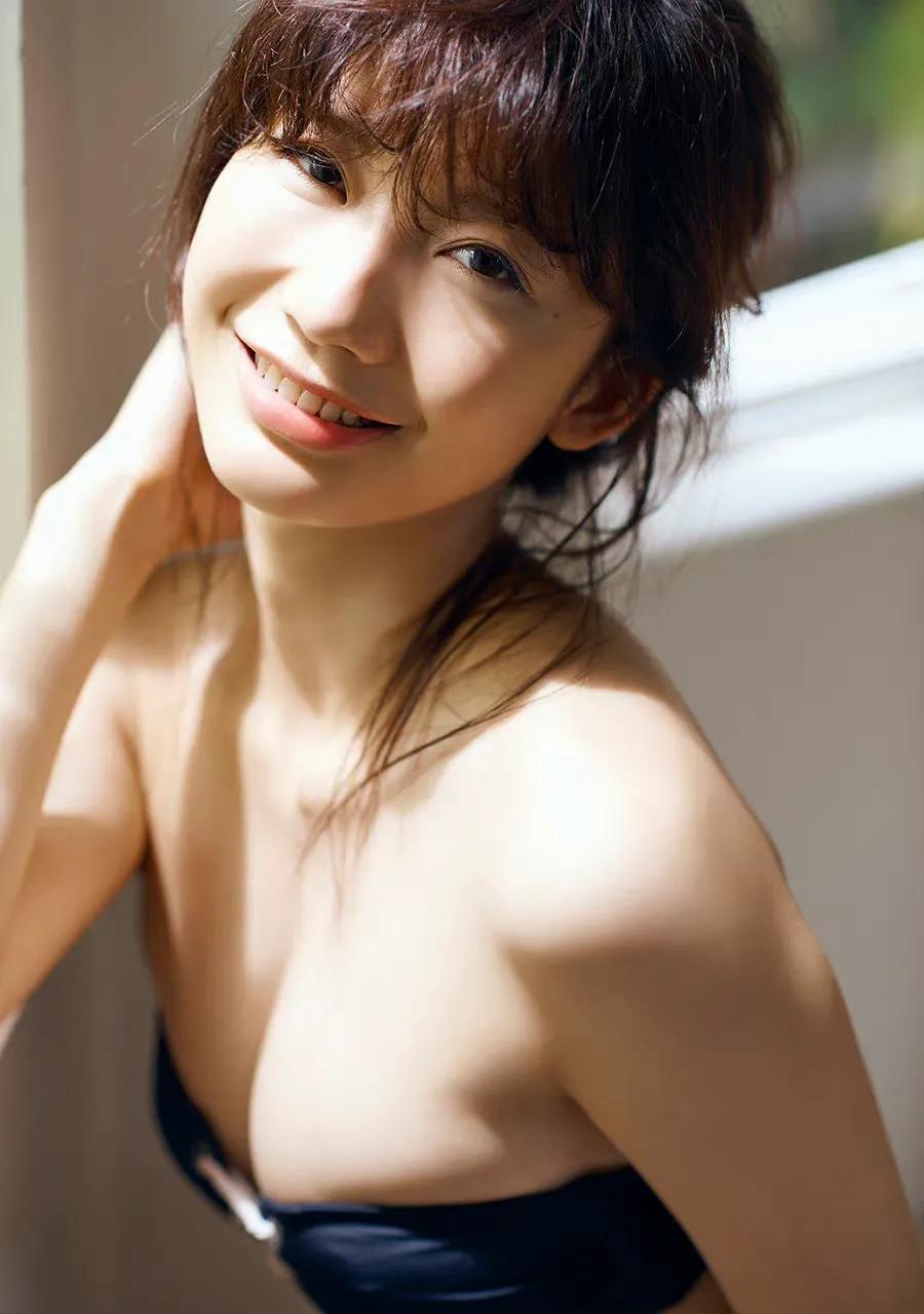 小仓优香美女图片分享