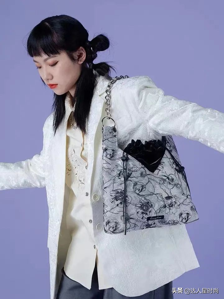 小ck一样的女士包推荐,小ck最值得入手的包