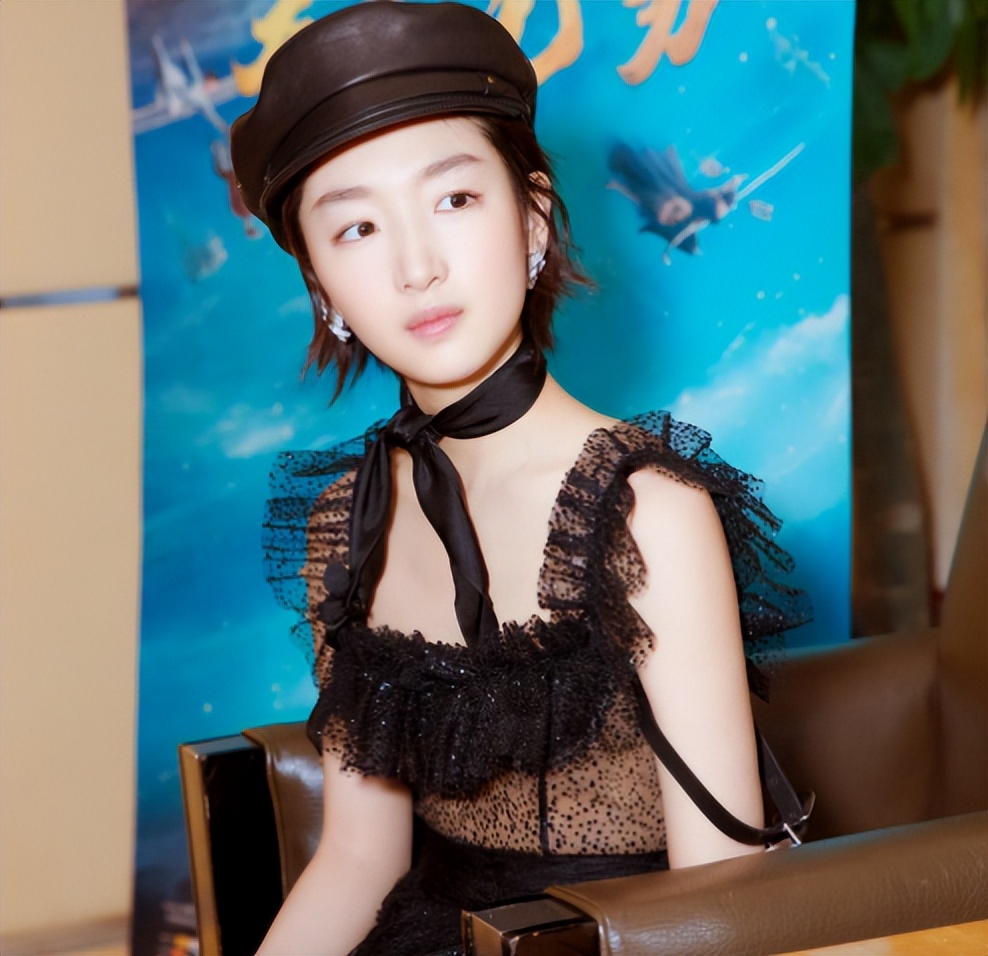 没有颜值没身材周冬雨为何如此红,其貌不扬的周冬雨为什么备受关注