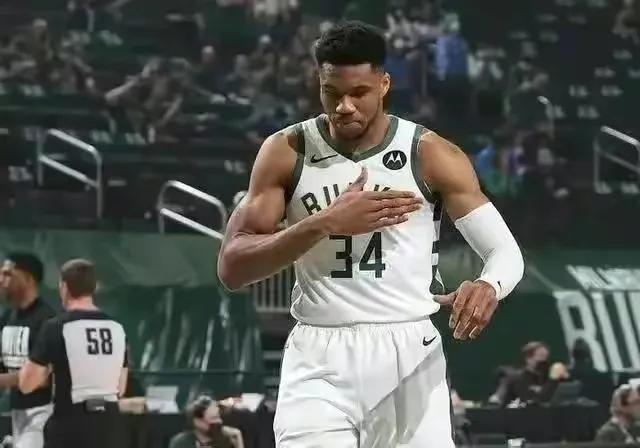 休赛期字母哥,休赛期球星打球