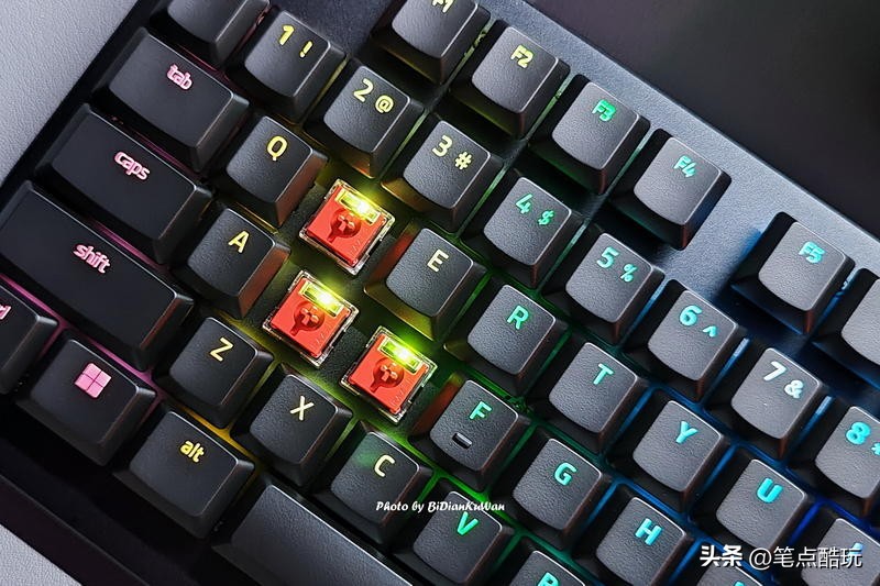 雷蛇噬魂金蝎v2紫轴无线版,雷蛇噬魂金蝎v2有线键盘膜