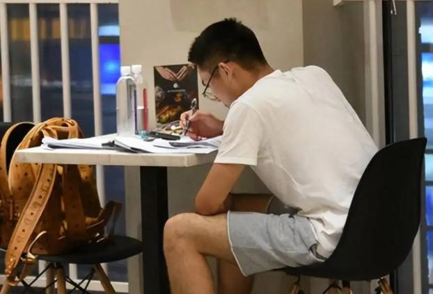 2022中国邮政总部拟录用16人，中央财大“赢麻了”，山大表现亮眼