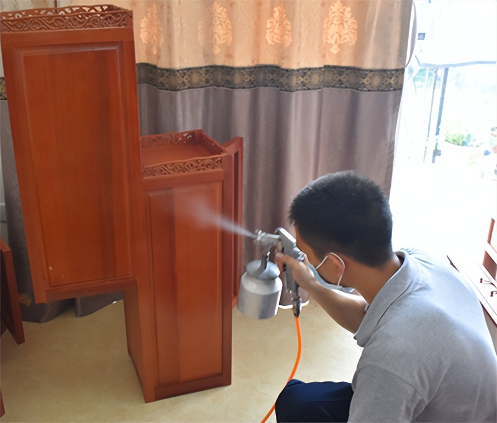 装修地板砖上有甲醛怎么去除,家里装修完放什么能去除甲醛