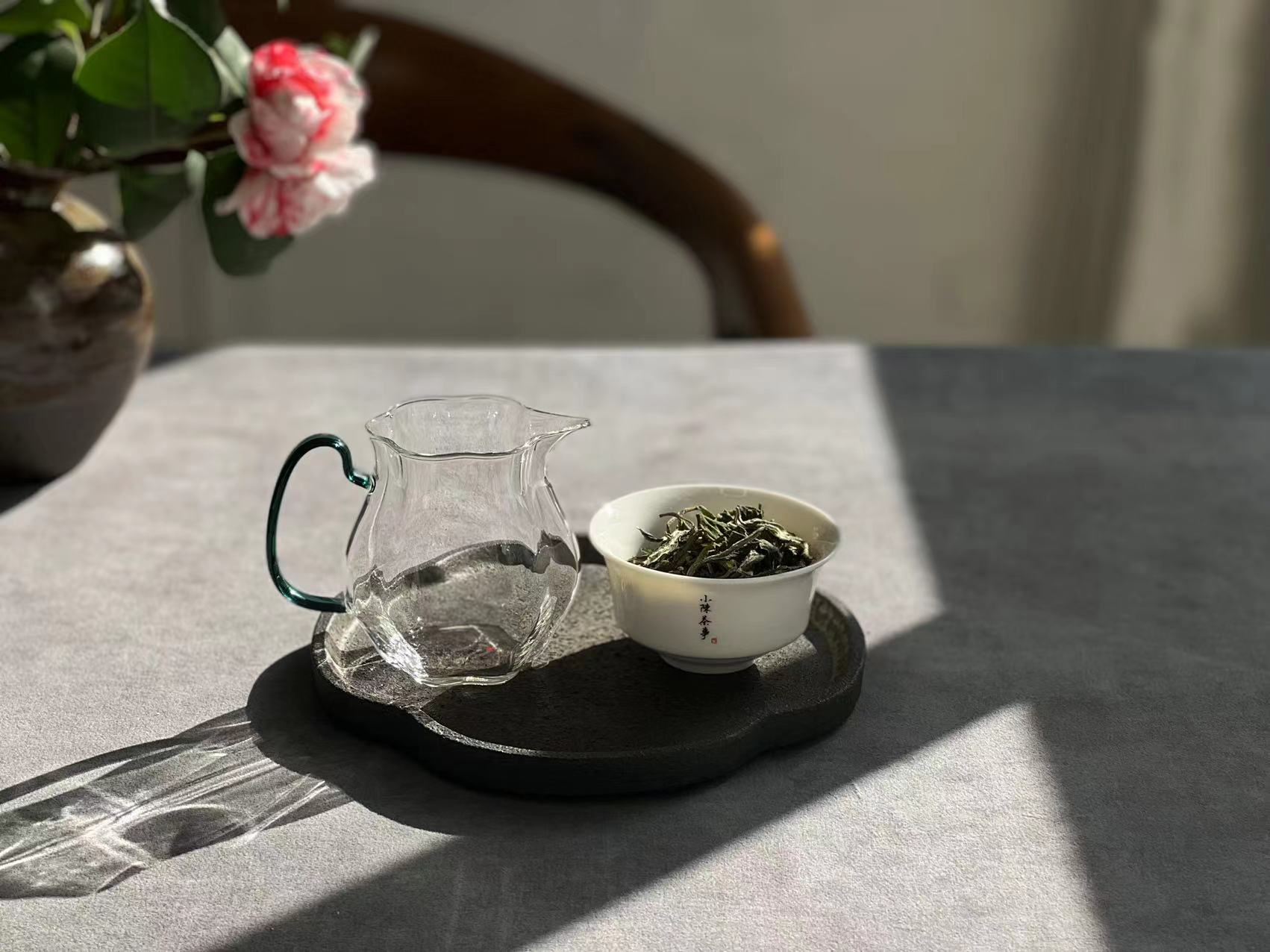 嫩的白茶怎么选购得好一点,白茶的购买方法和技巧