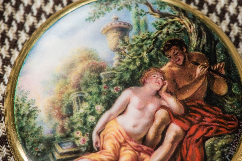 什么样的珐琅彩算是最好的,什么样的珐琅彩瓷器值钱