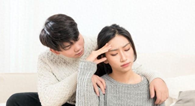 妻子偷偷给娘家拿钱离婚怎么判,彩礼男方拿走了一半女方提出离婚