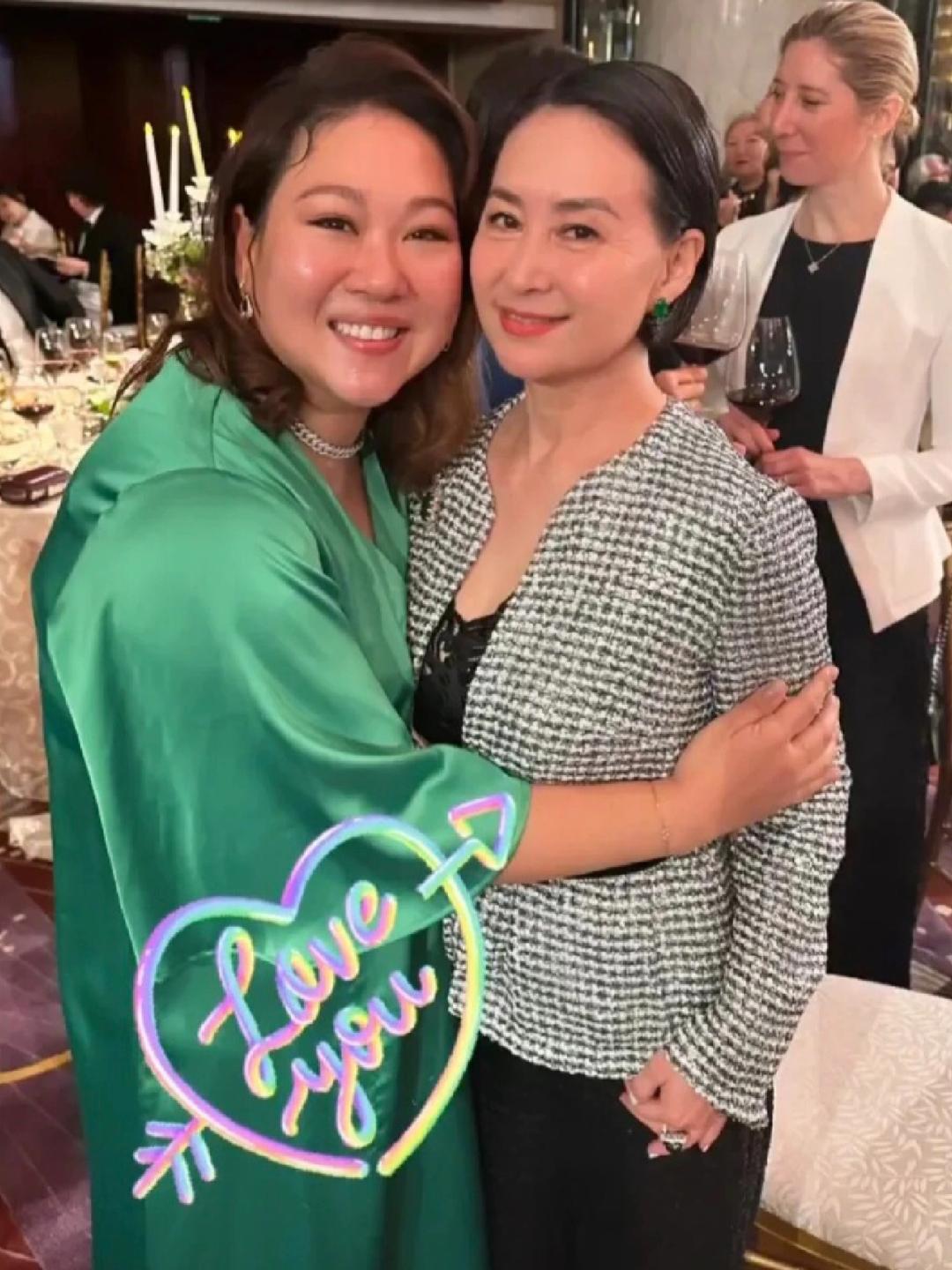 郭晶晶巩俐与明星合影,郭晶晶张曼玉合影