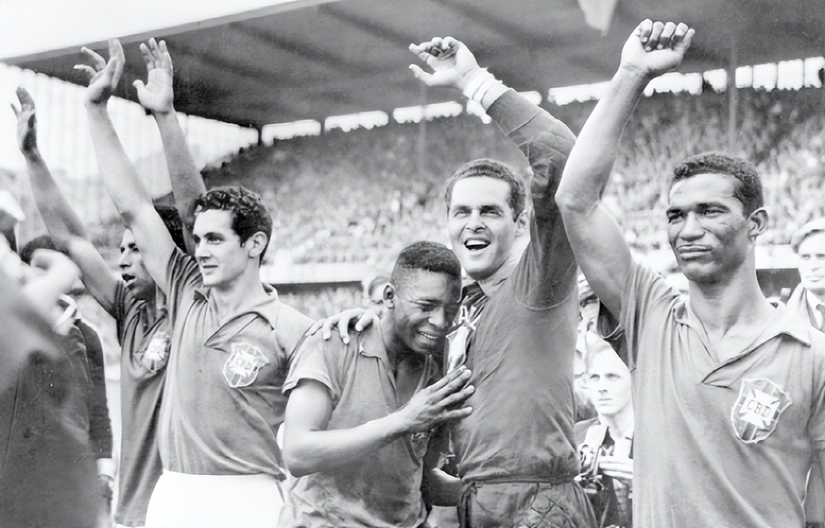 盘点世界足坛最精彩的十大进球,世界杯历史最强巴西队