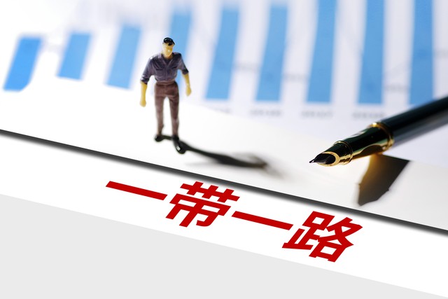 大新闻！去工业化多年的美国准备要帮沙特修铁路啦！目标剑指中伊