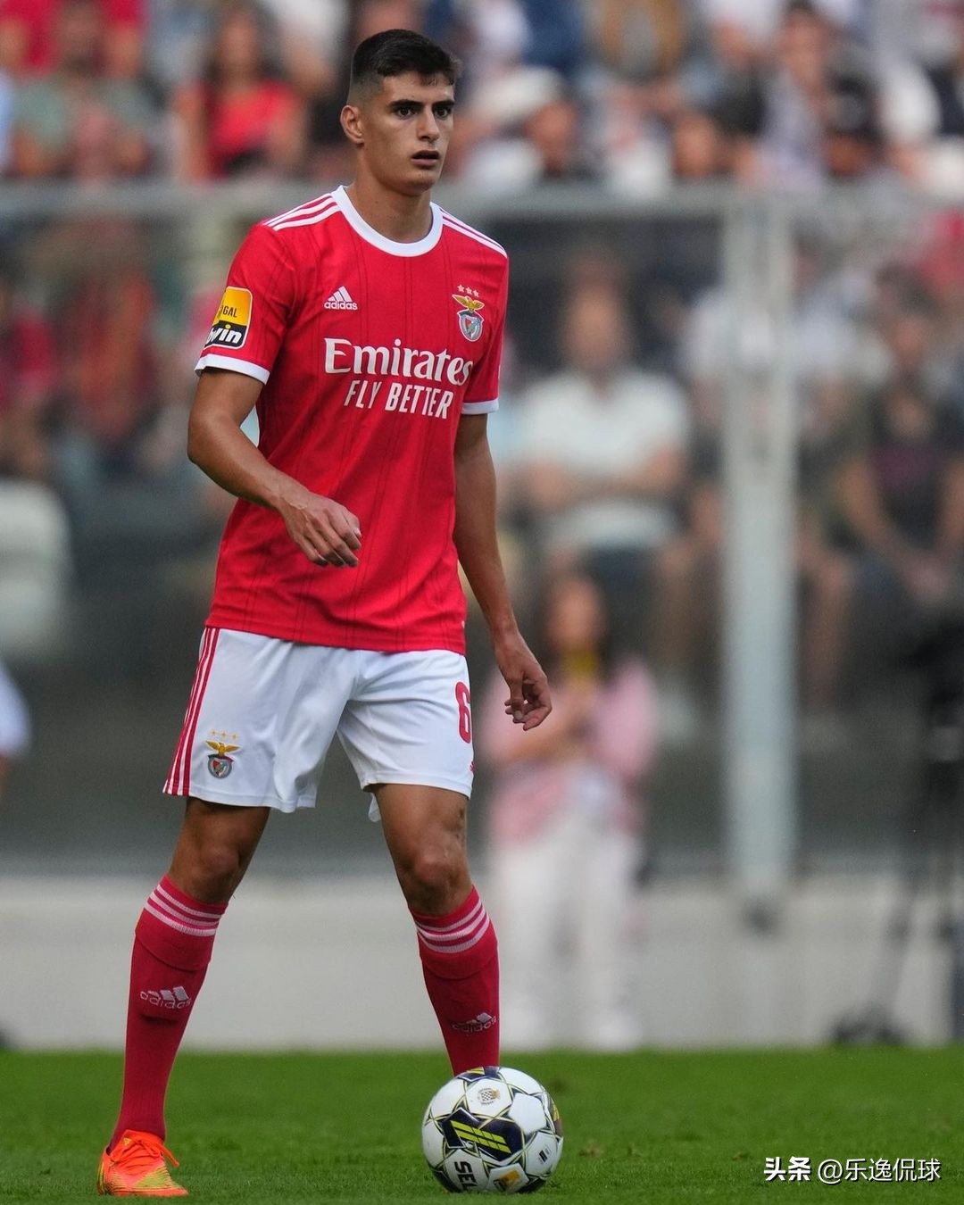 多特蒙德超新星贝林厄姆,贝林厄姆领跑金球