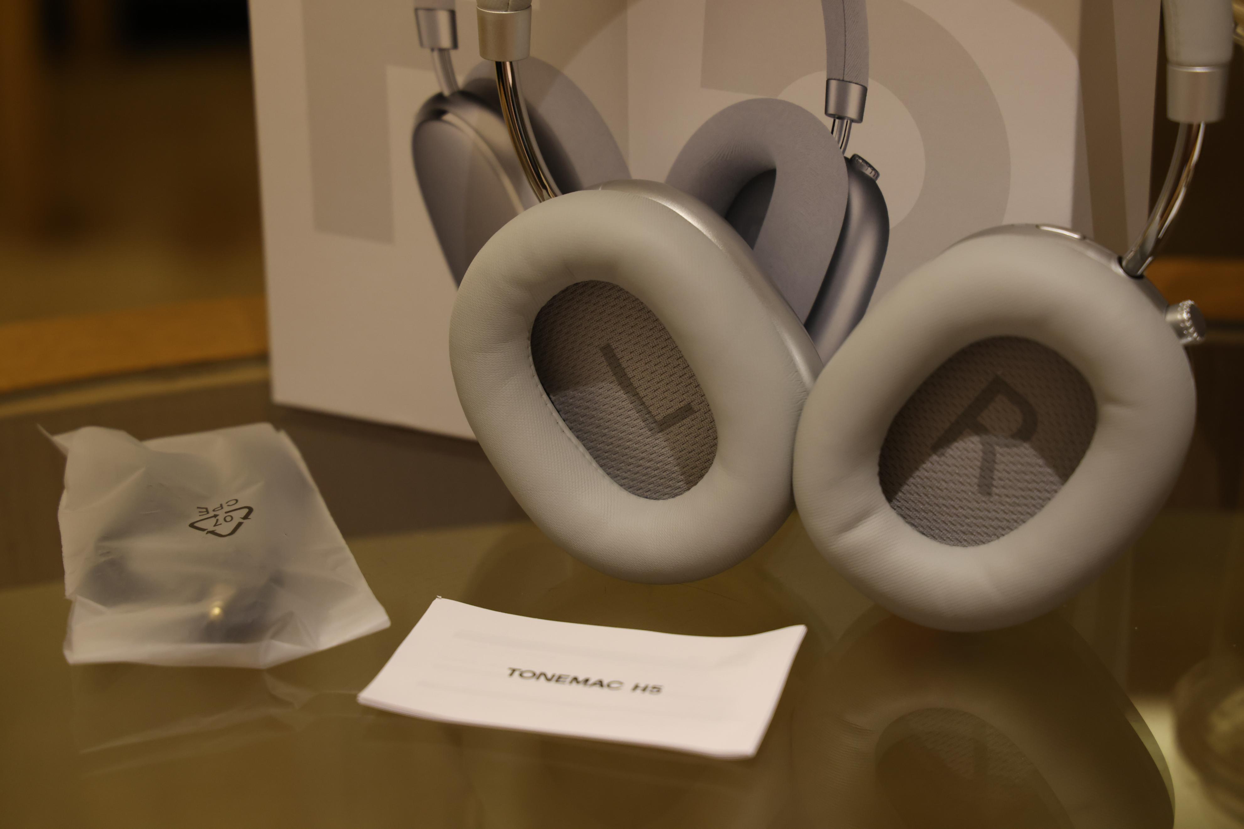 苹果头戴耳机airpods max出了几款 (苹果降噪耳机airpods promax价格)
