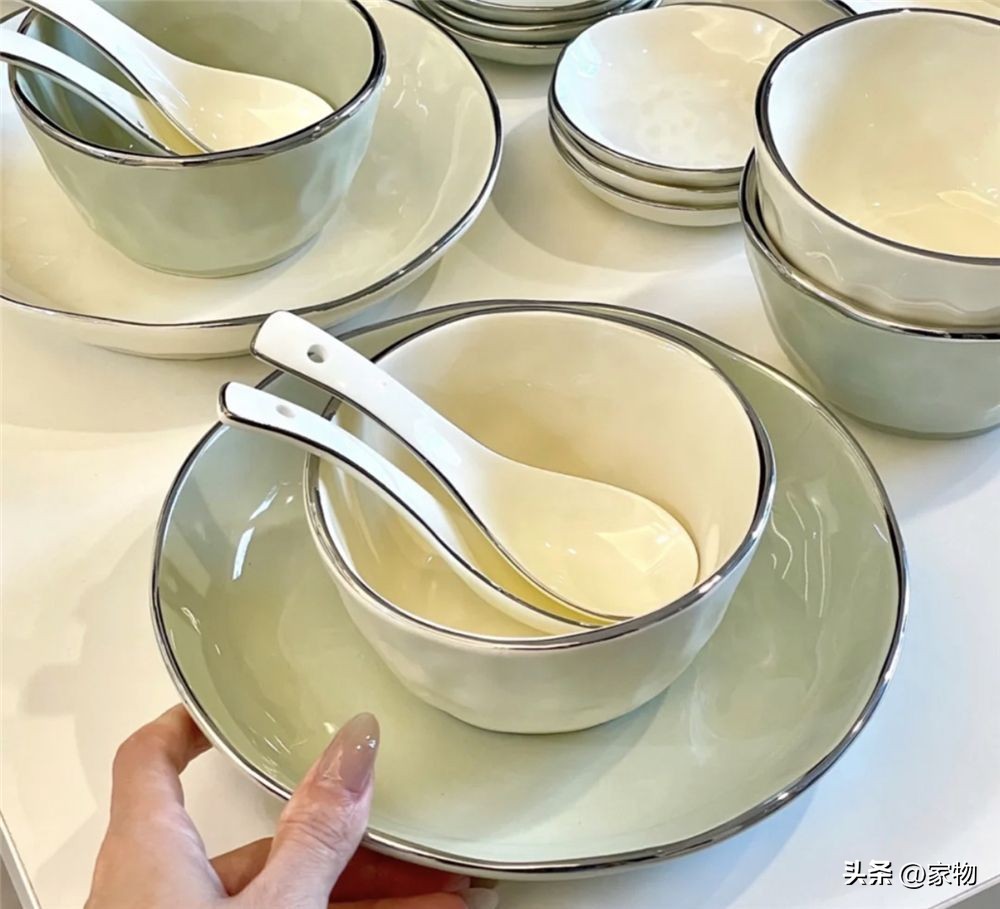 2020年8月搬家入宅习俗禁忌,乔迁不是迷信是想要仪式感