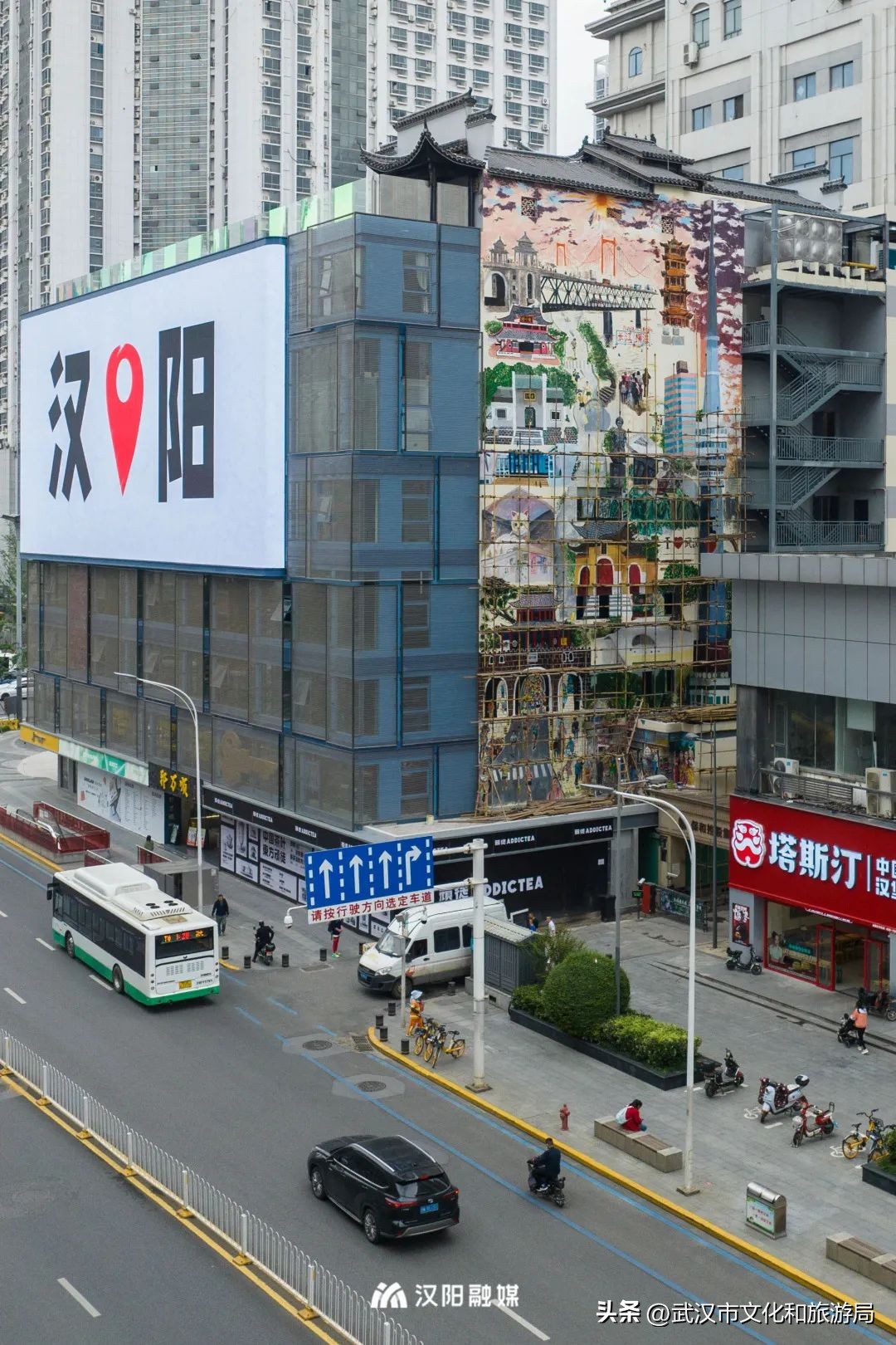 钟家村地铁站墙画,武汉钟家村墙画