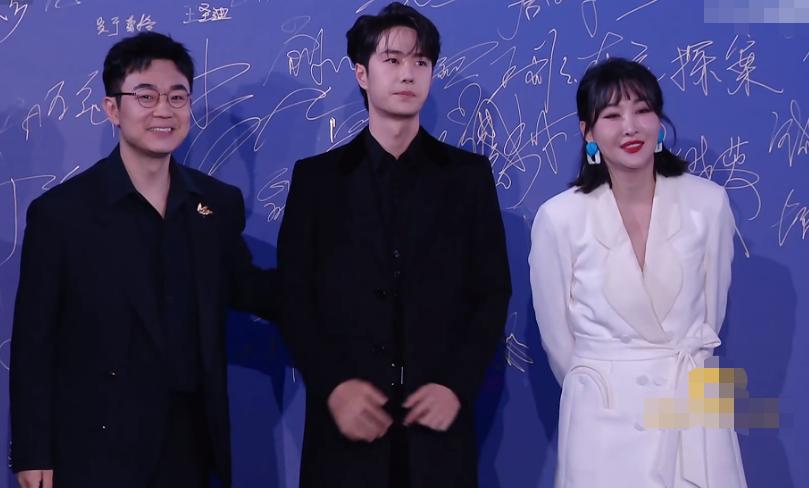 上海这一夜，内娱来了一大半，吴京谢霆锋拿大奖，冯小刚忙着交际