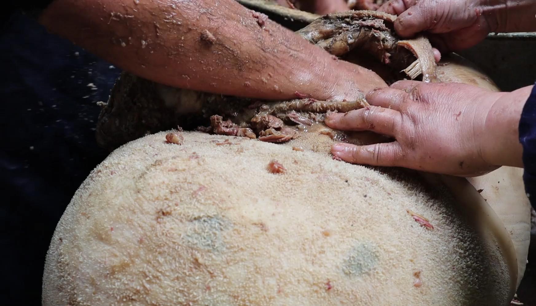 河南三代人卖垛子肉,河南大叔做猪肉垛在哪个地方