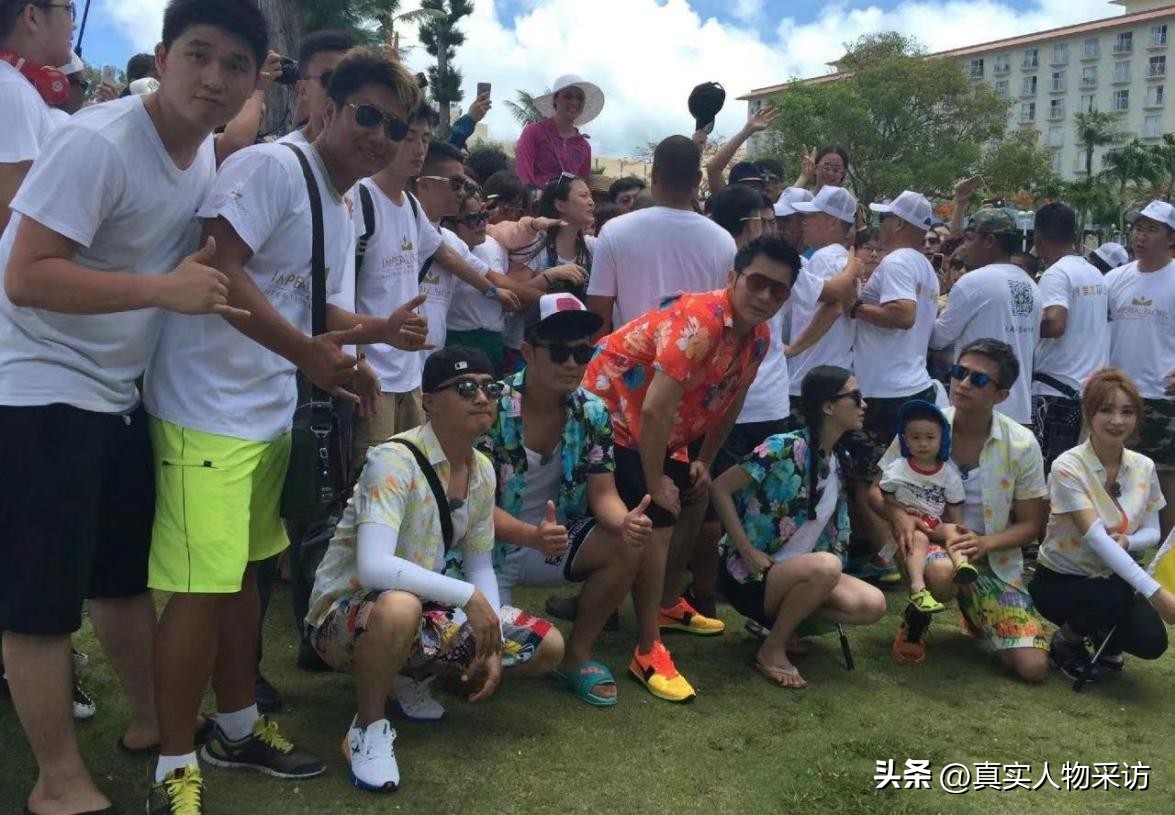 我,定居美国,19岁就忙着挣钱,当地人没钱也照样潇洒,差异真大