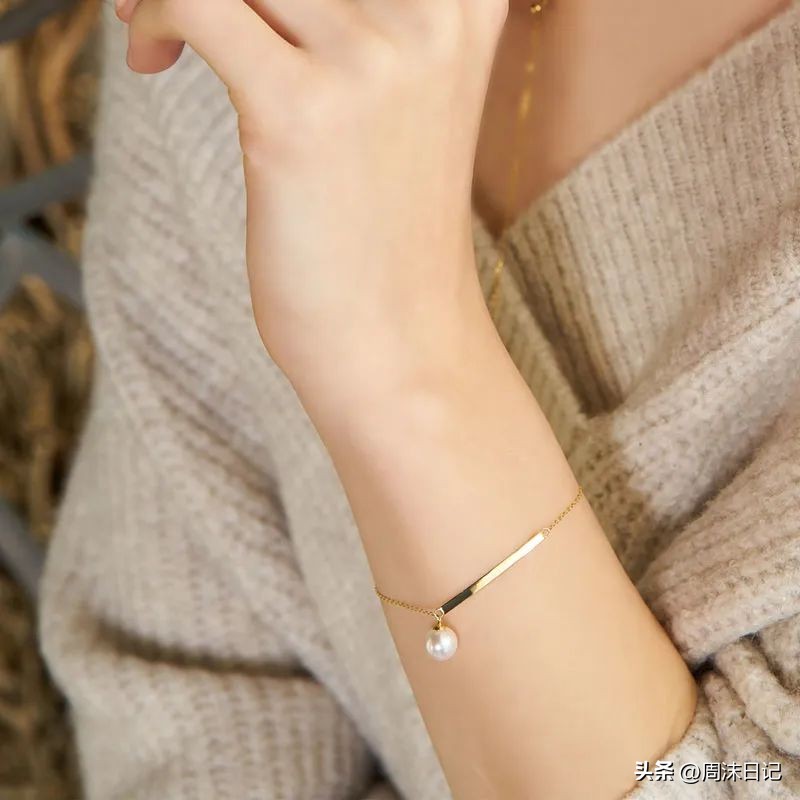 戴什么珍珠最有气质,什么气质适合戴珍珠耳钉