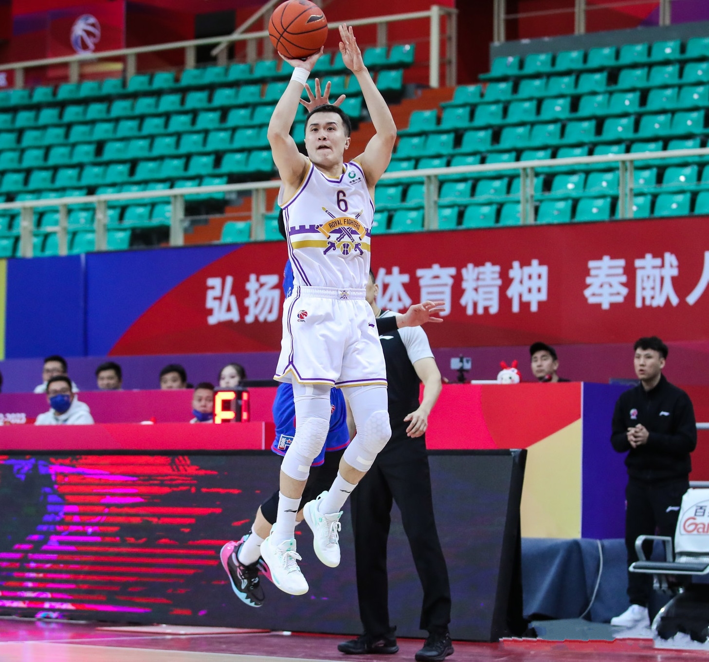 北控赢下首钢赛后马布里,马布里绝杀北控