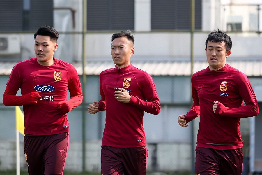 吴曦头球破门6:0,吴曦颠球传球