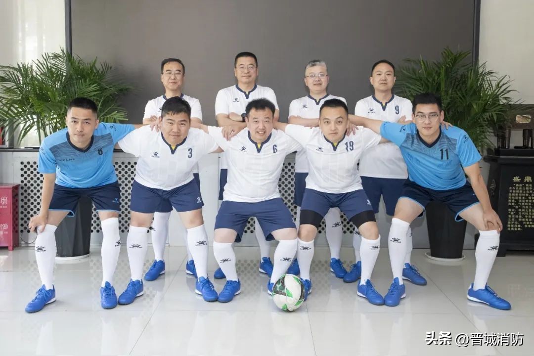 绿茵场上,绿茵场上展风采