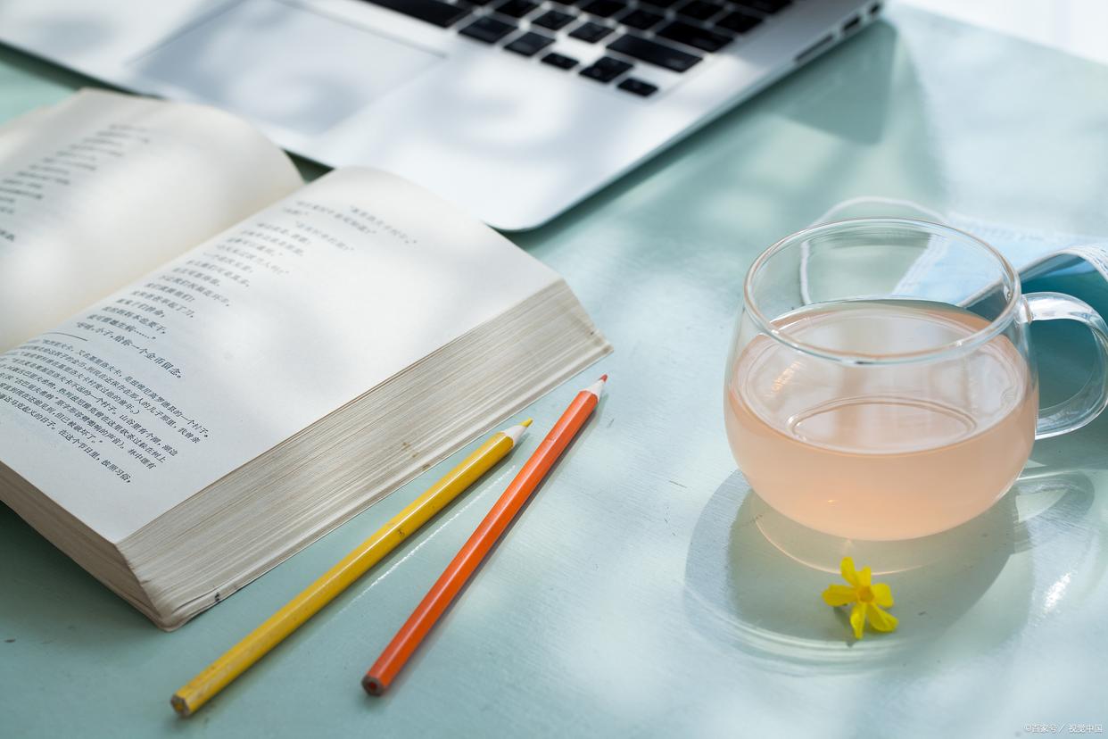 体验作文如何定题目,以考试为话题的作文题目自拟