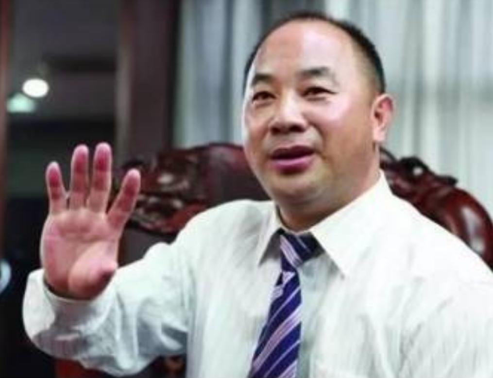 世界铜王王文银将入哪股,世界铜王王文银回馈家乡