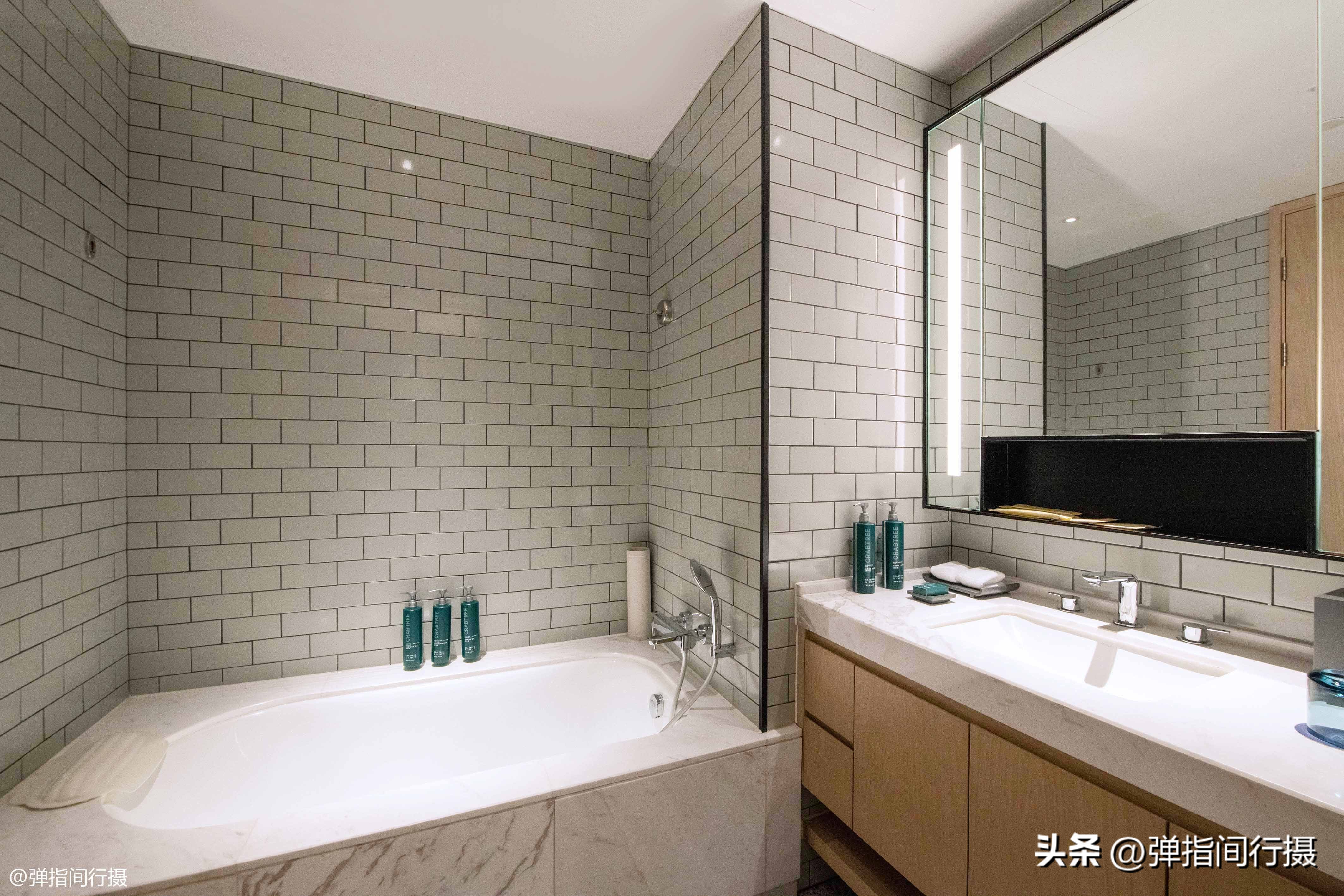 深圳机场希尔顿逸林酒店订房,北京希尔顿逸林旅游