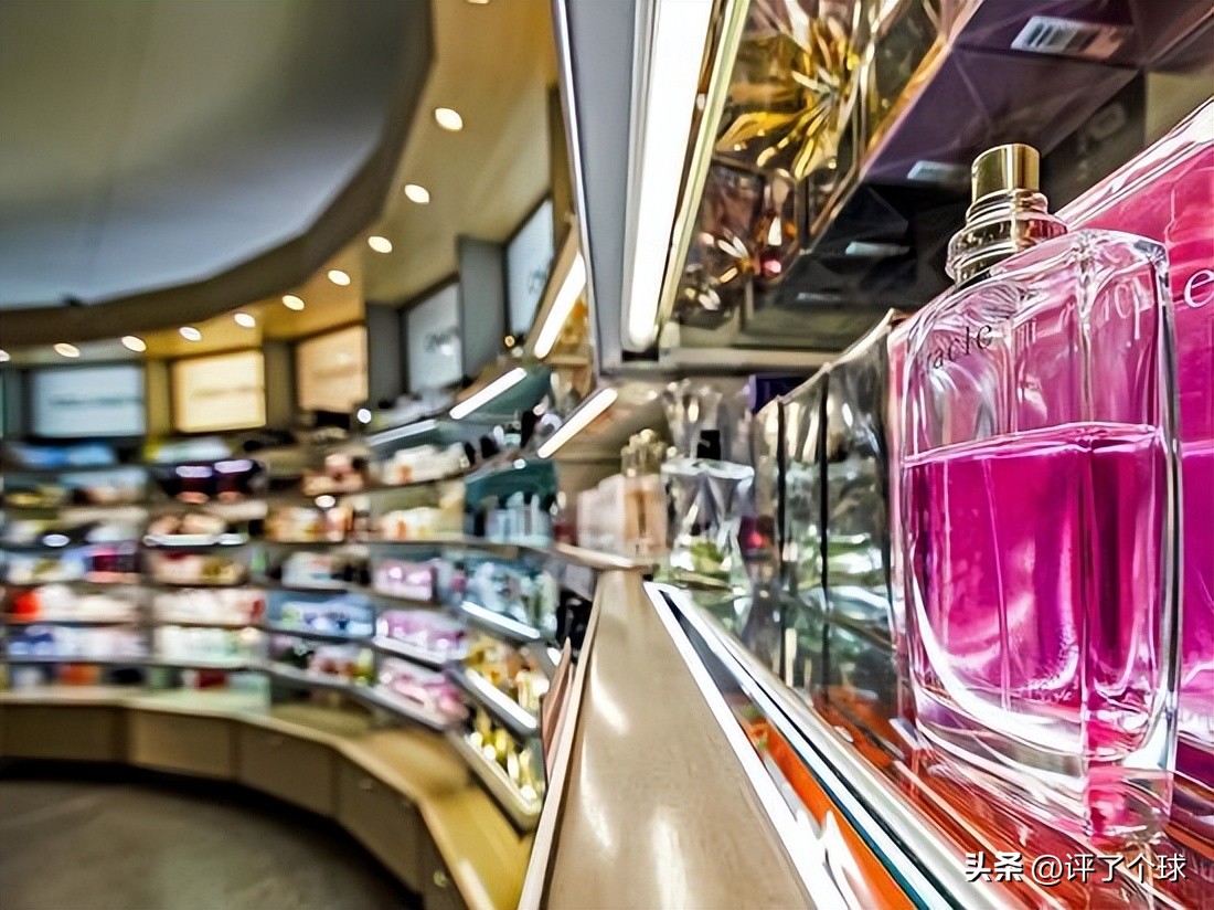 两家免税店将于秋季在俄罗斯开业，服务对象仅限于外交官及其家属