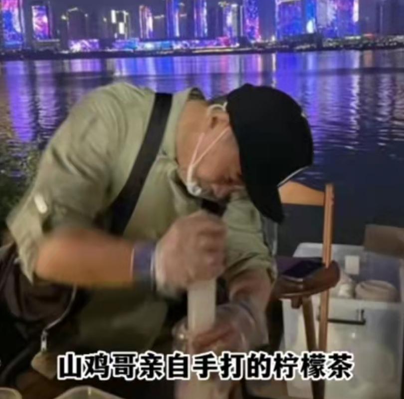 陈小春卖柠檬茶,陈小春在哪里卖柠檬茶