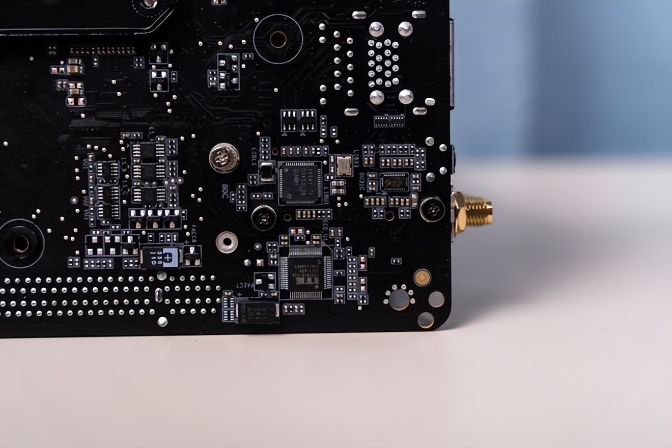 技嘉b550i主板拆解,技嘉b650iaorusultra主板图解