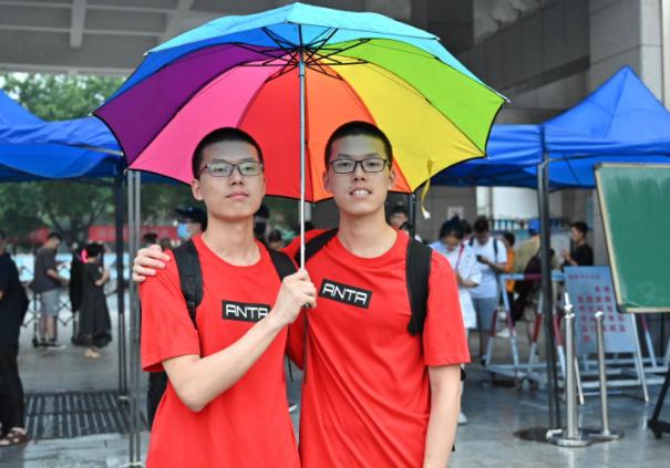 高考如何防止双胞胎考试,高考时遇到双胞胎怎么解决