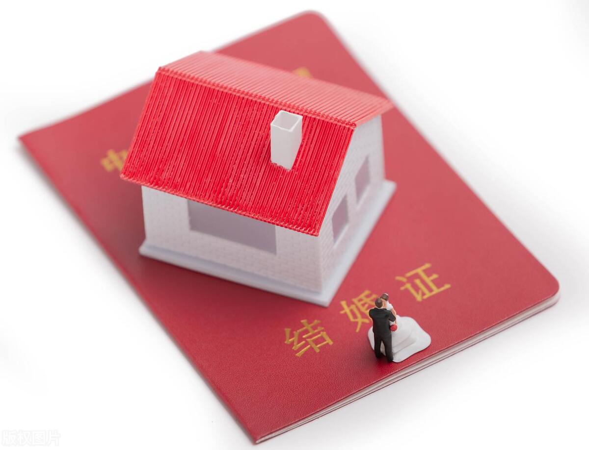 每月退休金3500，卖房投奔女儿养老，65岁阿姨：如今悔之晚矣