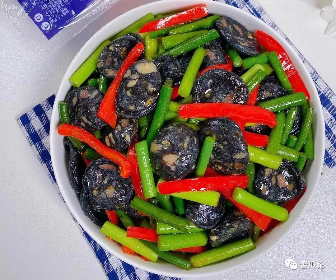 脱发吃什么才能让它长出来,脱发吃4种食物头发越掉越多