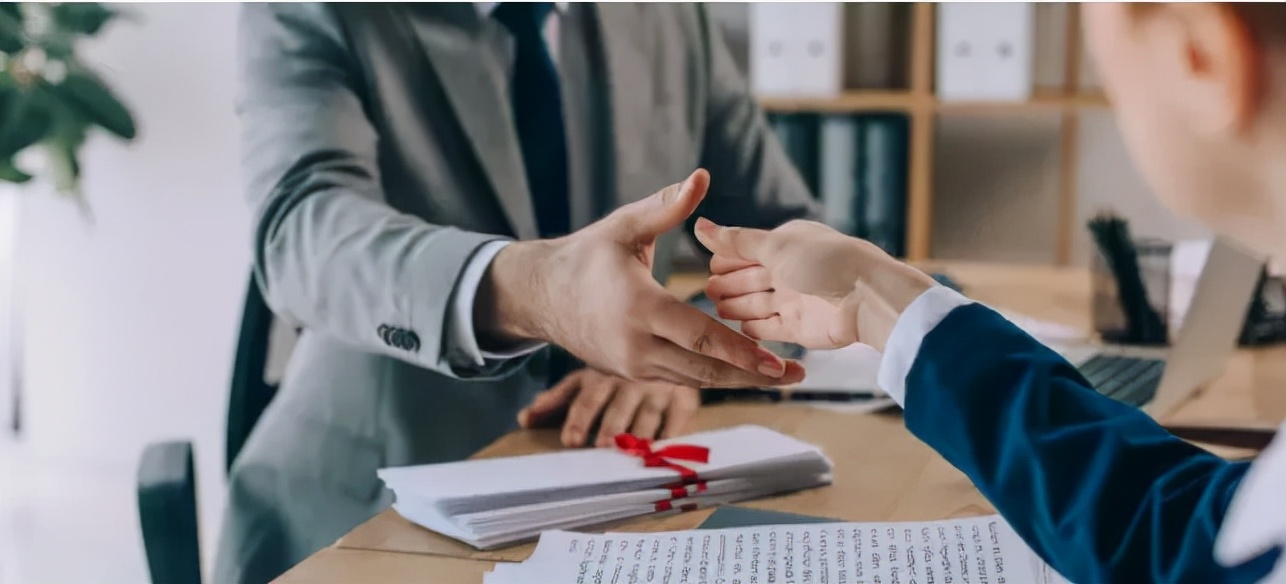 企业法讯,公司股东不知道公司章程怎么办