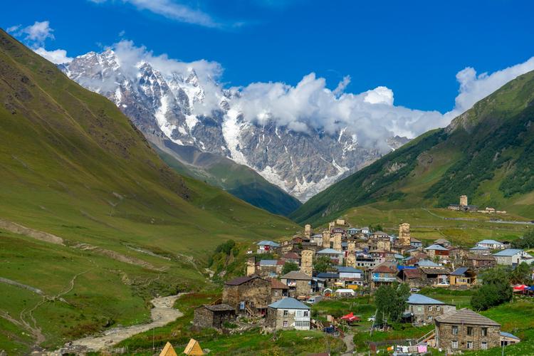 勒索殴打中国游客，公然张贴“禁止中国人进入”，如今报应来了