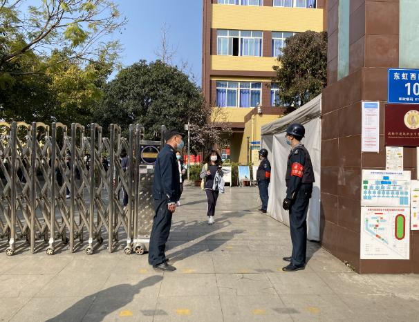 23岁211本科毕业生决定当保安,211当保安