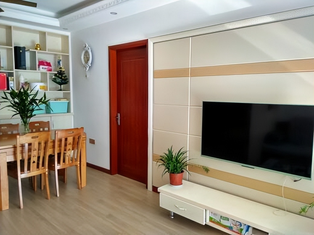 小户型房子适合装马桶还是蹲坑,现在装修房子建议用马桶还是蹲坑