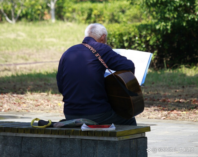 戴助听器真实感受,戴助听器好处的视频