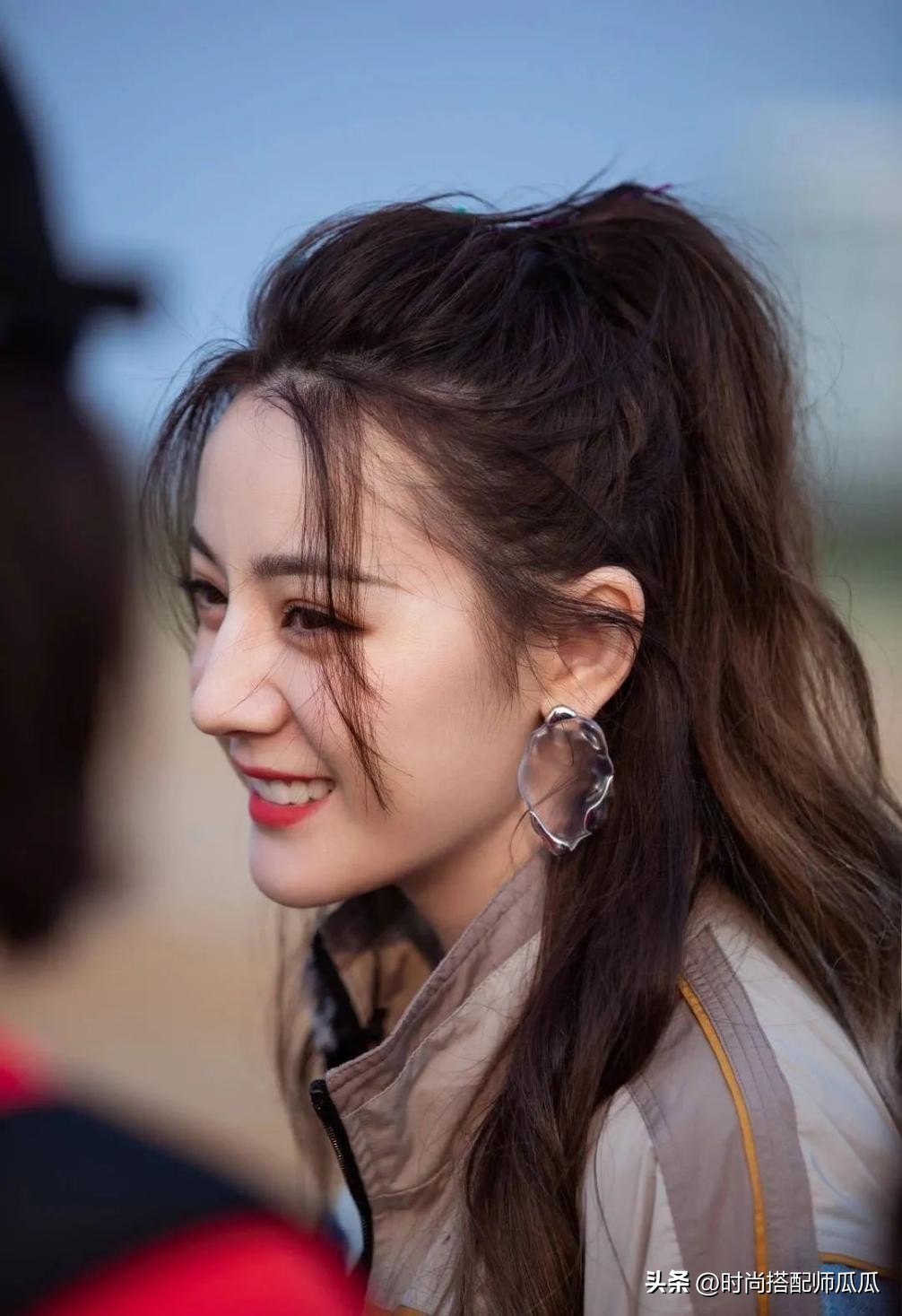 热巴齐刘海发型,热巴最新短发发型漂染