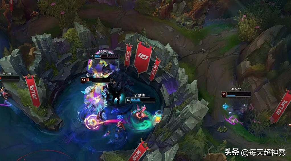 fofo救uzi,fofo重回edg首发mvp