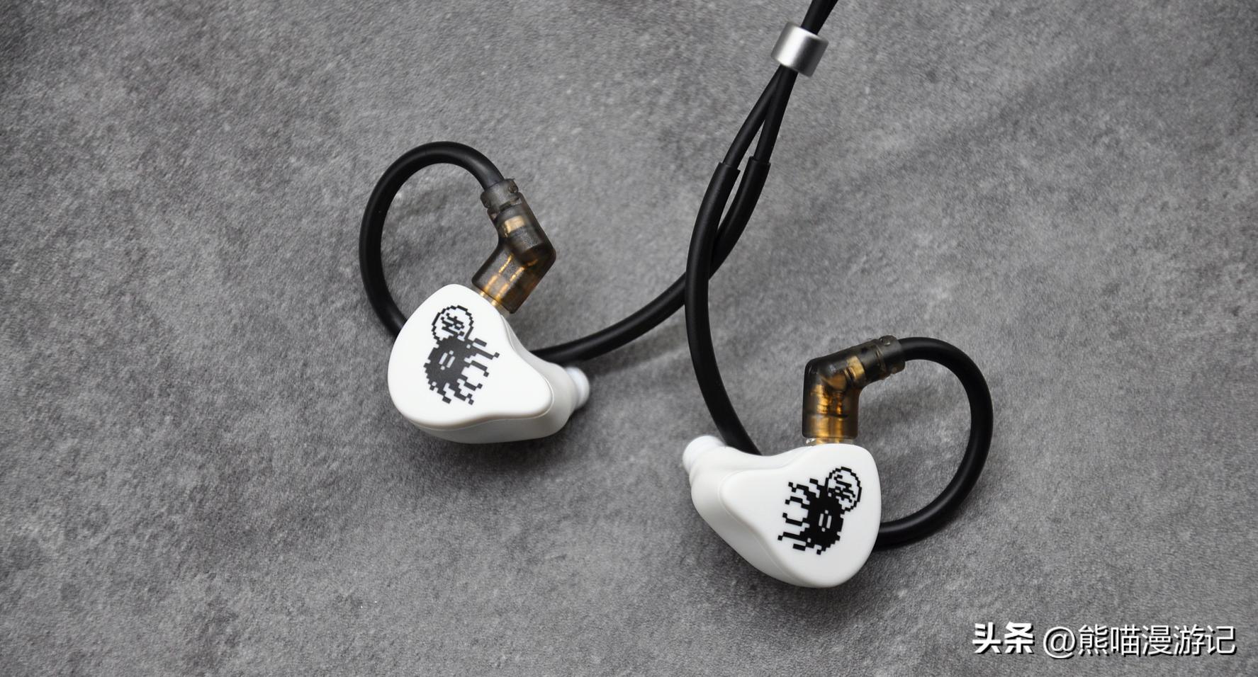 耳机评测2022年音质最好百元以下,百元价位降噪和舒适度最顶的耳机