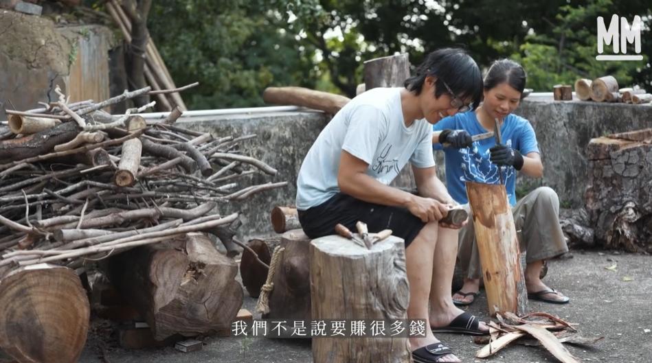 这对香港情侣过“穷酸”生活上瘾！废品做家具，引来144万人围观