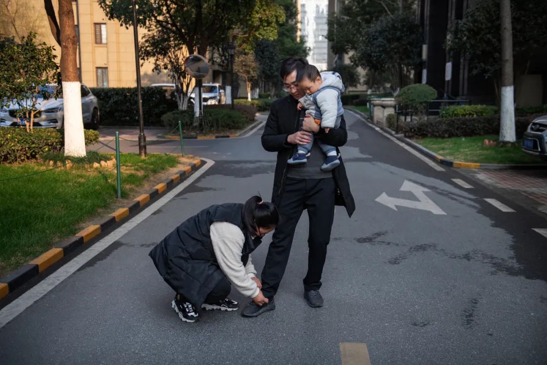 大学生求职时不应该以薪资为重,大学生求职时应不应该以薪水为重