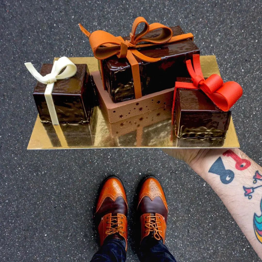 跟着「鞋子哥」逛巴黎甜品！每双鞋都适配！还能这么拍！